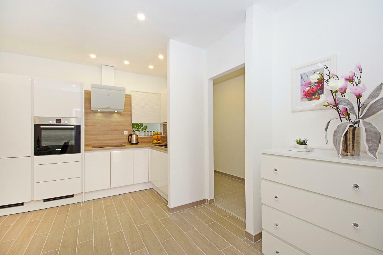 Apartment Mira Makarska Eksteriør bilde